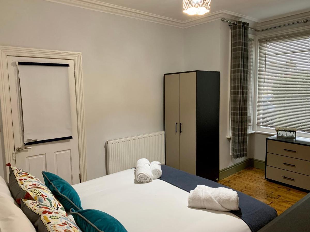 Stamer House By Yourstays, Stylish Quirky House, With 4 Double Bedrooms, Book Now! Stoke-on-Trent Ngoại thất bức ảnh