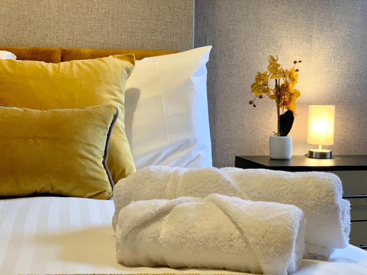 Stamer House By Yourstays, Stylish Quirky House, With 4 Double Bedrooms, Book Now! Stoke-on-Trent Ngoại thất bức ảnh
