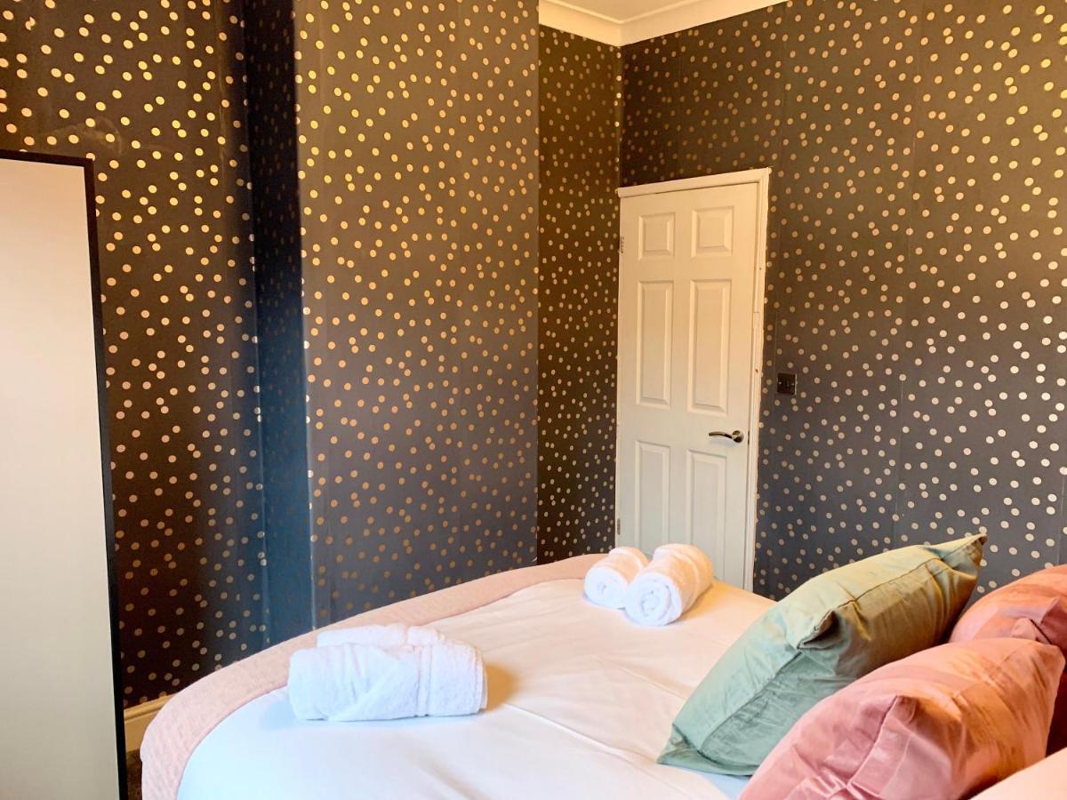 Stamer House By Yourstays, Stylish Quirky House, With 4 Double Bedrooms, Book Now! Stoke-on-Trent Ngoại thất bức ảnh