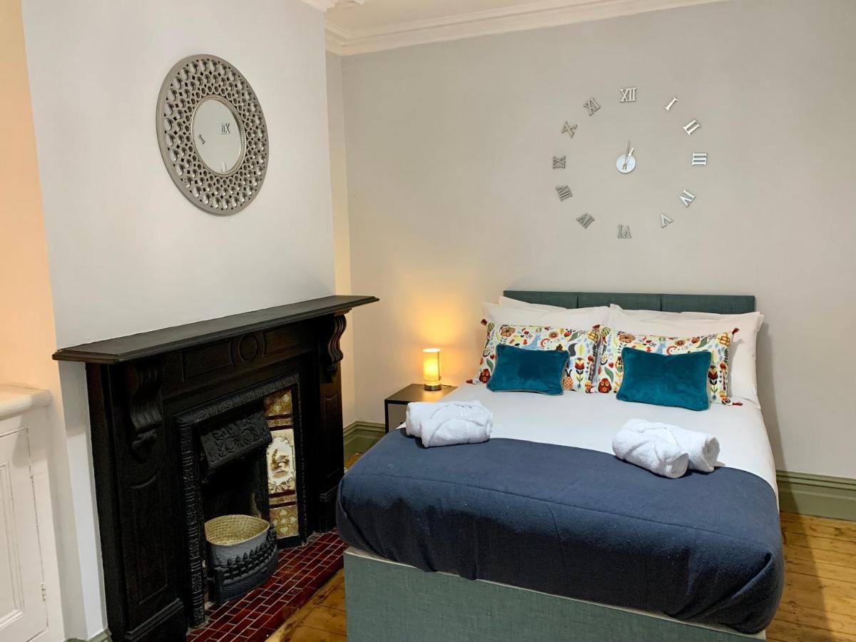 Stamer House By Yourstays, Stylish Quirky House, With 4 Double Bedrooms, Book Now! Stoke-on-Trent Ngoại thất bức ảnh